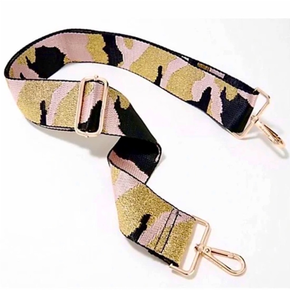 Ahdorned ✨ Camouflage Bag Guitar Strap ✨Light
Pink/Black/Gold (Gold Hardware)